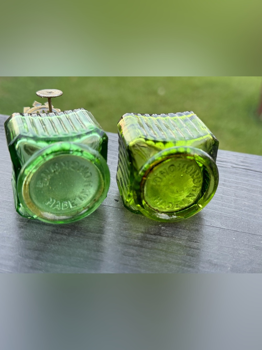 Vintage Emerald Green Glass Mini Oil Lamp - Picture 8 of 10